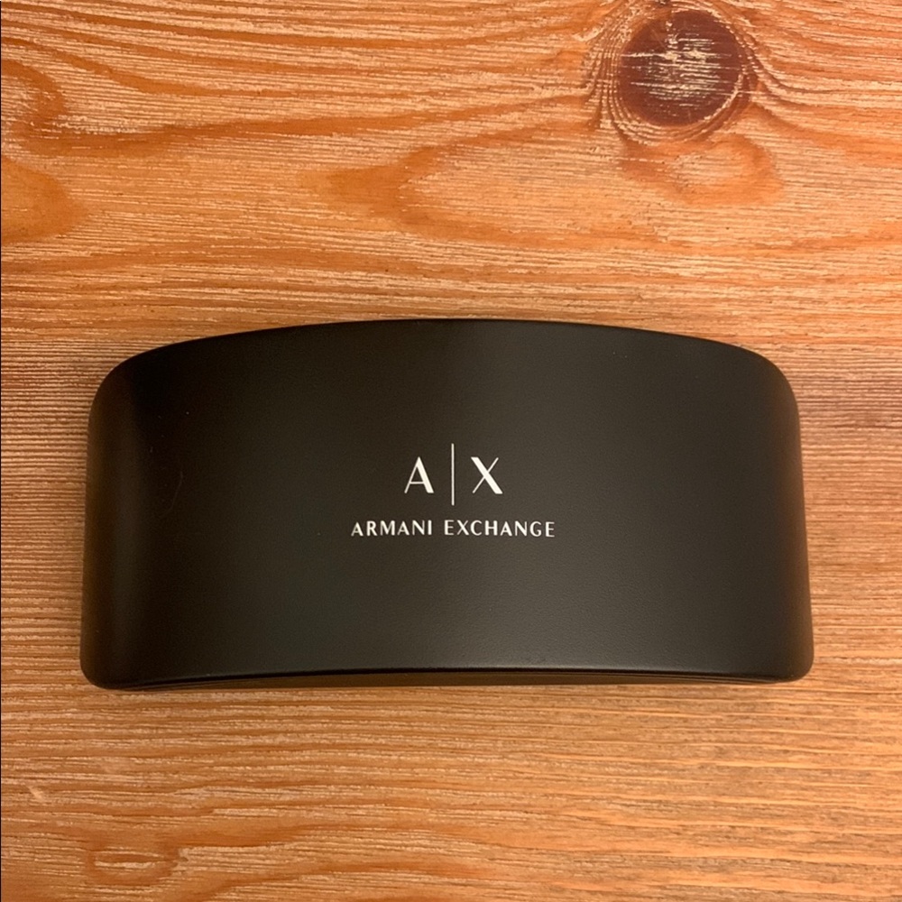 🆕 A | X Armani Exchange Black Clamshell Sunglass Case & Cleaning Cloth
